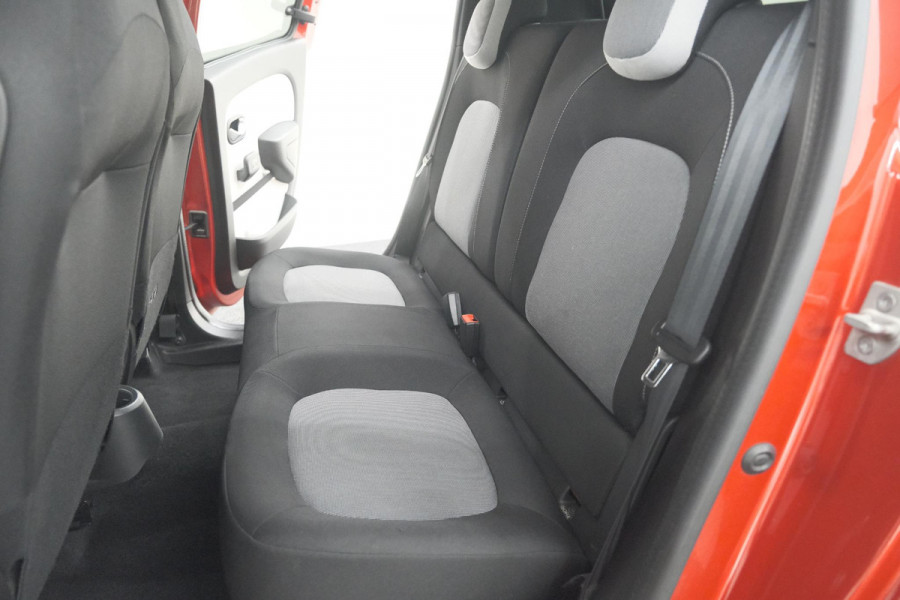 Renault Twingo SCe 70 Intens | Parkeersensoren | Cruise Control | Climate Control | 15 Inch Lichtmetalen Velgen