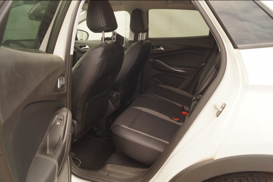 Opel Grandland X 1.2 Turbo 130pk Automaat Business Executive -NAVI-