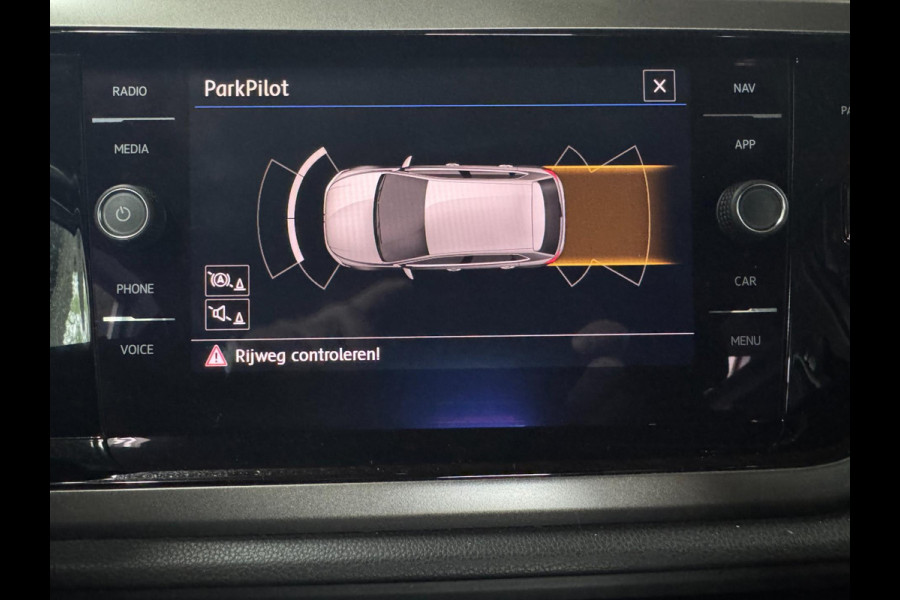 Volkswagen Polo 1.0 TSI Comfortline 95 PK NAVI CARPLAY 4X ELEC RAMEN CRUISE CONTROL