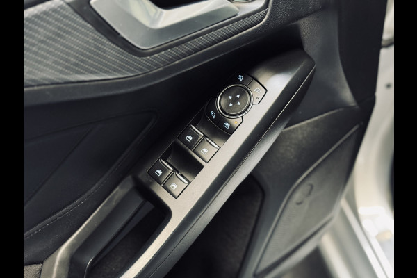 Ford Focus 1.0 EcoBoost ST Line | Panorama | Trekhaak | 1e Eig.