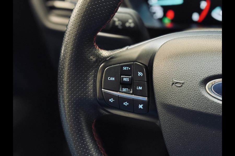 Ford Focus 1.0 EcoBoost ST Line | Panorama | Trekhaak | 1e Eig.