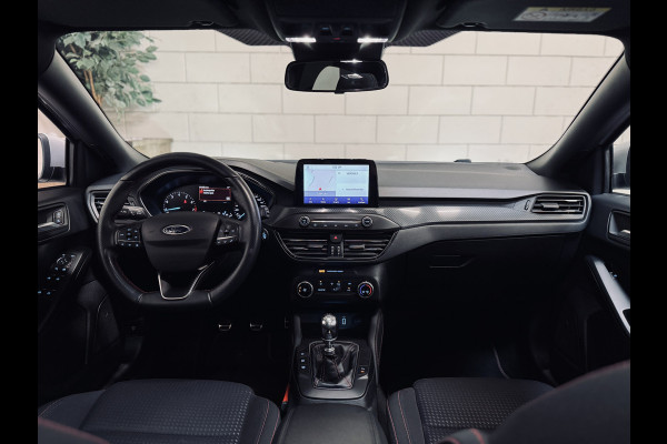 Ford Focus 1.0 EcoBoost ST Line | Panorama | Trekhaak | 1e Eig.