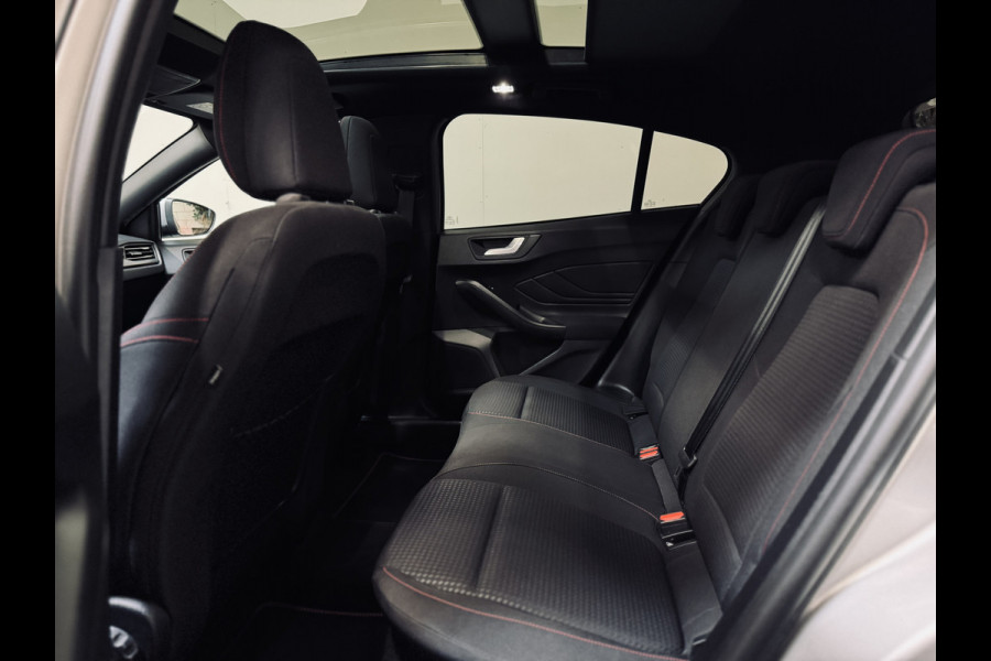 Ford Focus 1.0 EcoBoost ST Line | Panorama | Trekhaak | 1e Eig.