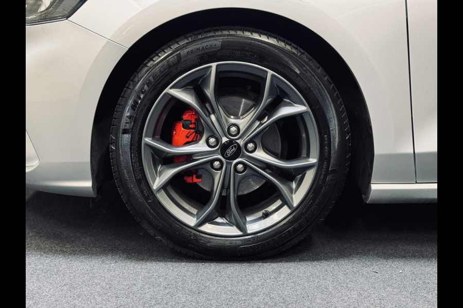 Ford Focus 1.0 EcoBoost ST Line | Panorama | Trekhaak | 1e Eig.