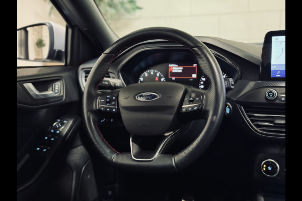Ford Focus 1.0 EcoBoost ST Line | Panorama | Trekhaak | 1e Eig.