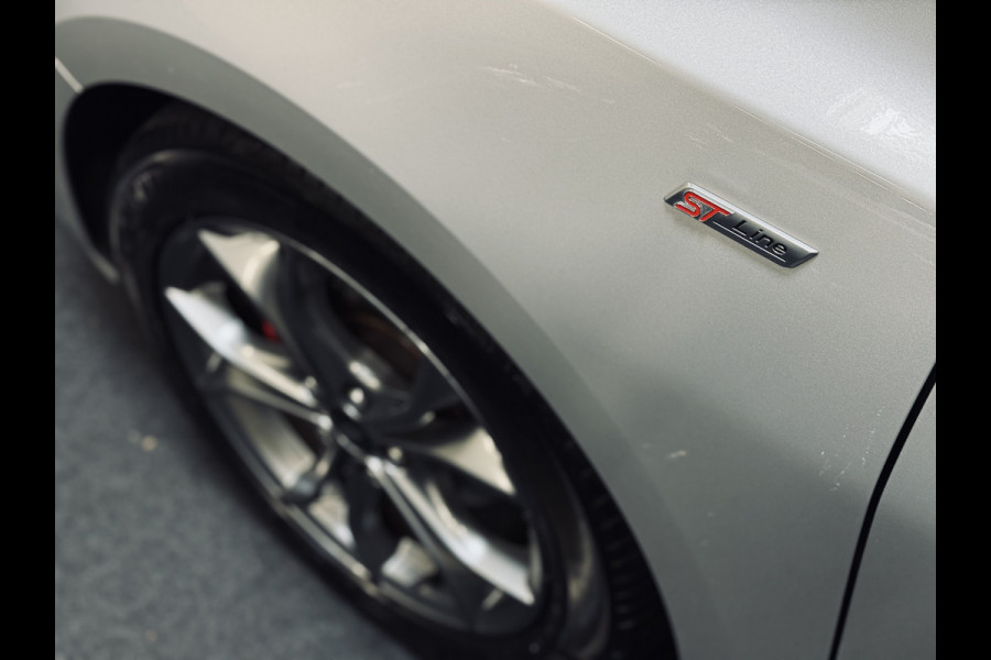 Ford Focus 1.0 EcoBoost ST Line | Panorama | Trekhaak | 1e Eig.