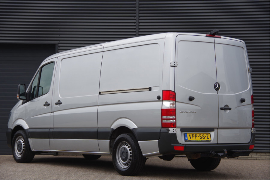 Mercedes-Benz Sprinter 316 2.2 CDI L2H1 EURO6! AUT. 2X SCHUIFDEUR, TREKHAAK 2.8T, CAMERA, STANDKACHEL, NAVI, CRUISE, AIRCO, STOELVERWARMING