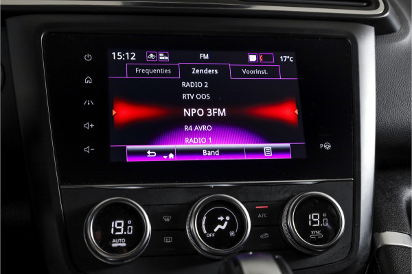 Renault Kadjar 1.3 TCe 160 PK Techno - Automaat | Cruise | Stoelverwarming | Trekhaak | App.Connect | Camera+PDC | NAV+App.Connect | Auto.Airco | LM 19" |
