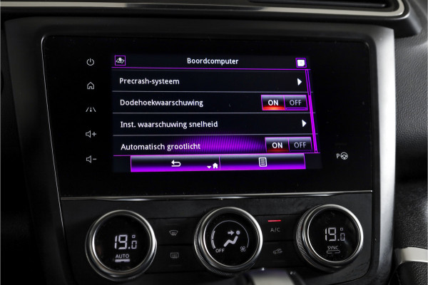 Renault Kadjar 1.3 TCe 160 PK Techno - Automaat | Cruise | Stoelverwarming | Trekhaak | App.Connect | Camera+PDC | NAV+App.Connect | Auto.Airco | LM 19" |