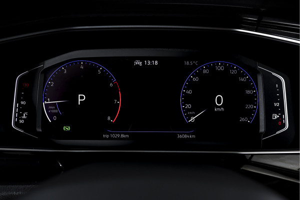 Volkswagen T-Cross 1.0 TSI Style 110 PK - Automaat | Dig.Cockpit | Adapt.Cruise |  Stoelverw. | PDC | Camera | App.Connect | ECC | Afn.Trekhaak | LM 18" |