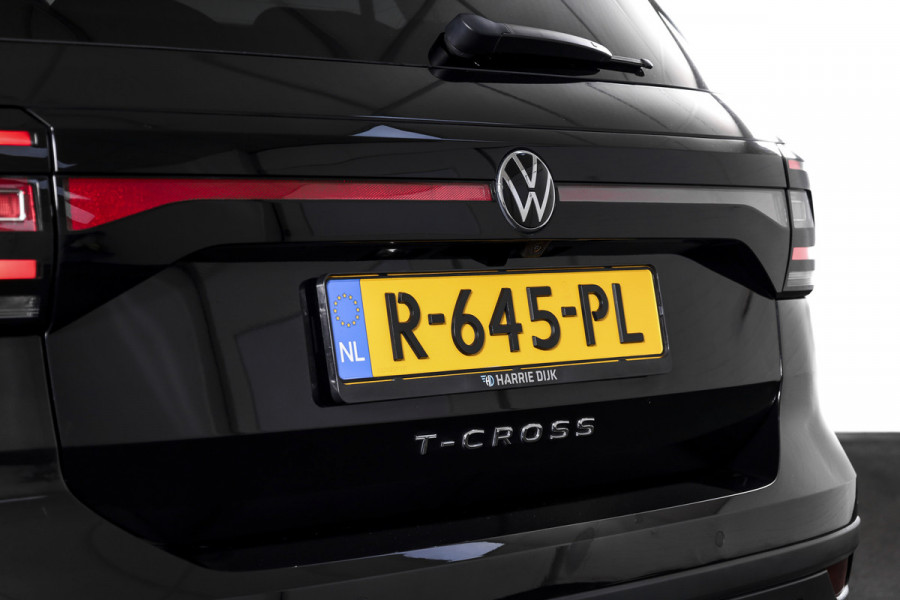 Volkswagen T-Cross 1.0 TSI Style 110 PK - Automaat | Dig.Cockpit | Adapt.Cruise |  Stoelverw. | PDC | Camera | App.Connect | ECC | Afn.Trekhaak | LM 18" |