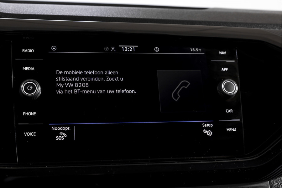 Volkswagen T-Cross 1.0 TSI Style 110 PK - Automaat | Dig.Cockpit | Adapt.Cruise |  Stoelverw. | PDC | Camera | App.Connect | ECC | Afn.Trekhaak | LM 18" |