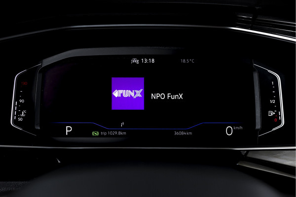 Volkswagen T-Cross 1.0 TSI Style 110 PK - Automaat | Dig.Cockpit | Adapt.Cruise |  Stoelverw. | PDC | Camera | App.Connect | ECC | Afn.Trekhaak | LM 18" |