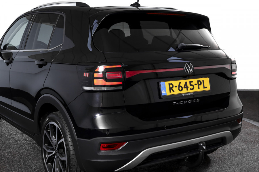 Volkswagen T-Cross 1.0 TSI Style 110 PK - Automaat | Dig.Cockpit | Adapt.Cruise |  Stoelverw. | PDC | Camera | App.Connect | ECC | Afn.Trekhaak | LM 18" |