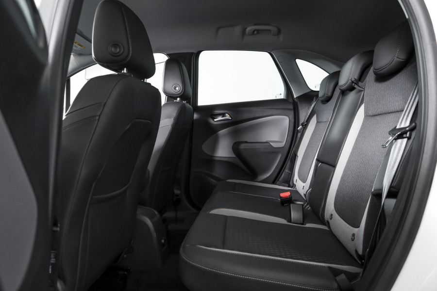 Opel Crossland X 1.2 83 PK Edition | Cruise | Stoel-+Stuurverw. | Afn.Trekhaak | PDC | App.Connect | Auto.Airco | LM 16" |