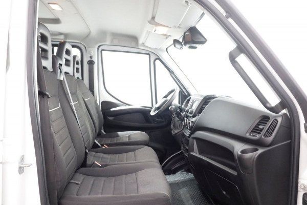 Iveco Daily 35C14 136pk E6 Open Laadbak D.C. Trekhaak 3500kg 09-2023
