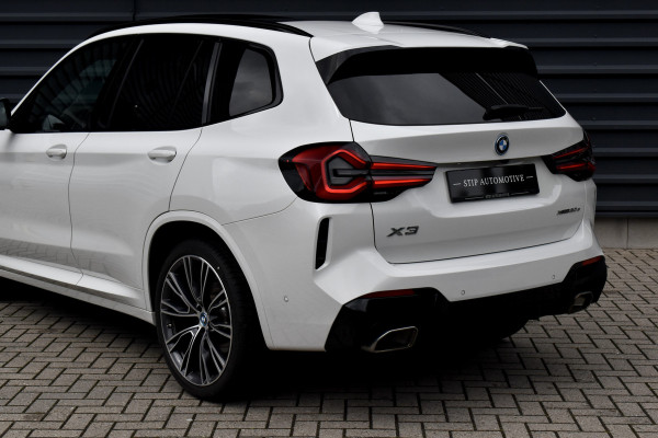 BMW X3 xDrive30e M Sport | Panoramadak | 21'' Velgen | Camera | CarPlay | Head-Up | Stoelverwarming | Sfeerverlichting |