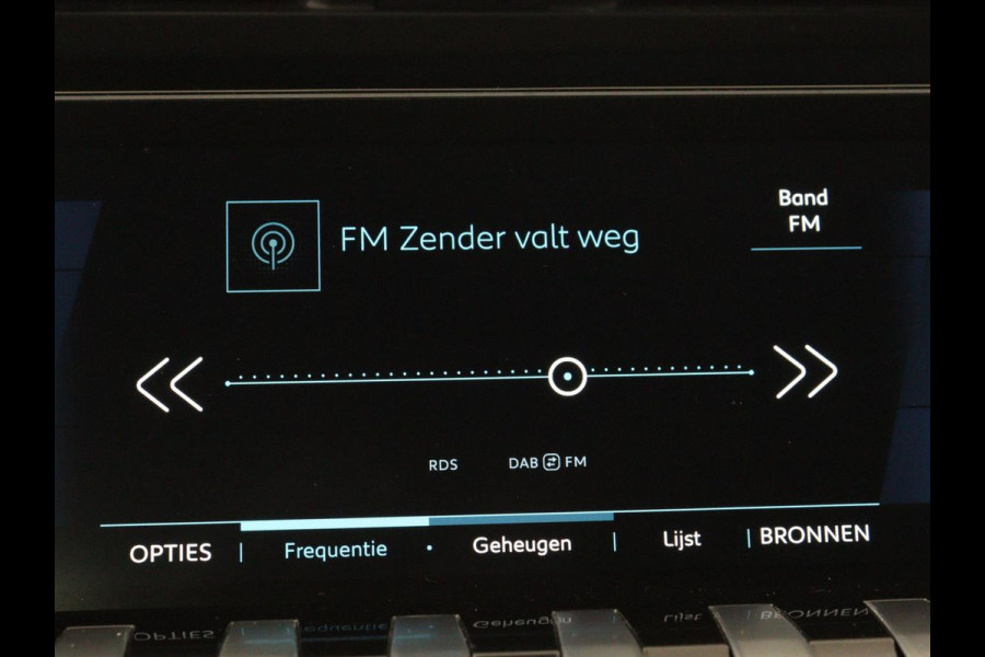Peugeot 508 1.6 HYbrid GT | Panoramadak | Trekhaak | Stoelverwarming | FOCAL Sound | 360 camera | Adaptive cruise | Full LED | Carplay | Keyless | Navigatie | PHEV