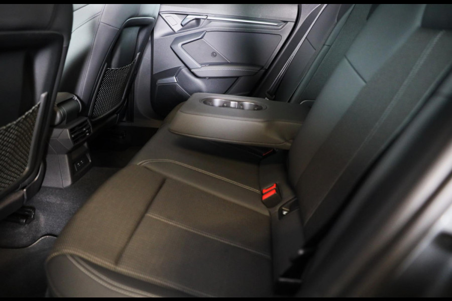 Audi A3 Sportback 45 TFSI e RS3 Look / 245 PK / RS Zetels / B & O / Head Up / Lane Assist / Open Pano / Matrix / Virtual Cockpit