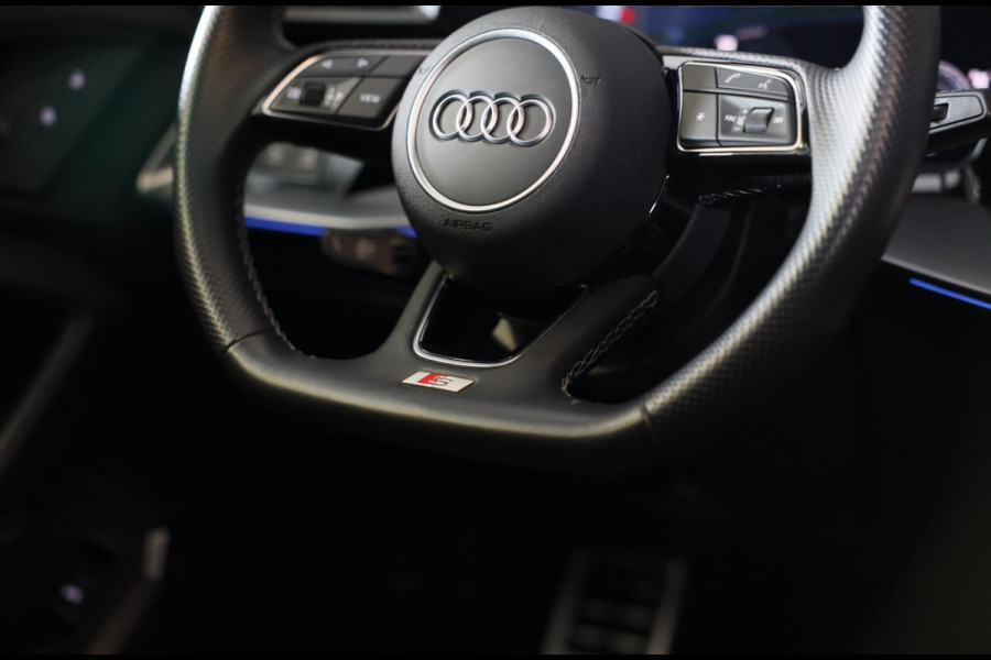 Audi A3 Sportback 45 TFSI e RS3 Look / 245 PK / RS Zetels / B & O / Head Up / Lane Assist / Open Pano / Matrix / Virtual Cockpit