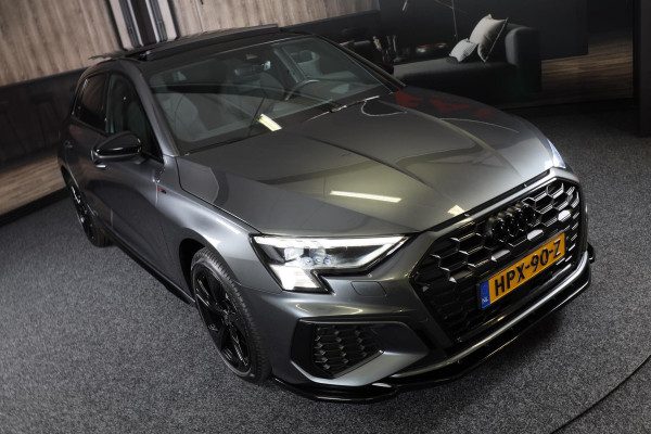 Audi A3 Sportback 45 TFSI e RS3 Look / 245 PK / RS Zetels / B & O / Head Up / Lane Assist / Open Pano / Matrix / Virtual Cockpit