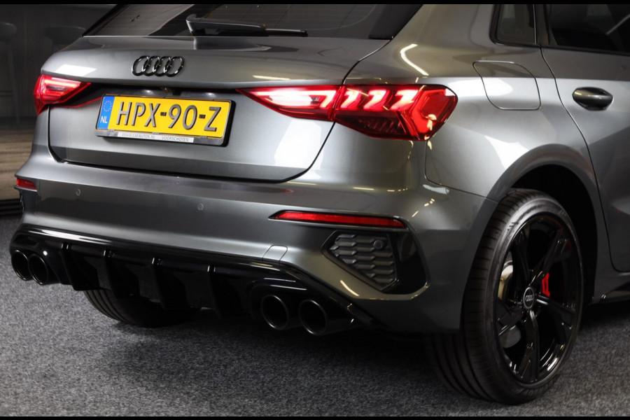 Audi A3 Sportback 45 TFSI e RS3 Look / 245 PK / RS Zetels / B & O / Head Up / Lane Assist / Open Pano / Matrix / Virtual Cockpit