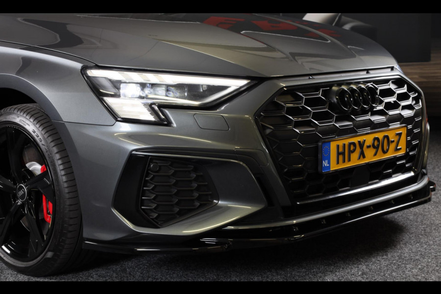 Audi A3 Sportback 45 TFSI e RS3 Look / 245 PK / RS Zetels / B & O / Head Up / Lane Assist / Open Pano / Matrix / Virtual Cockpit
