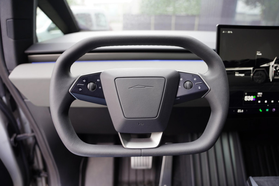 Tesla Cybertruck AWD 100 kWh Foundation Series