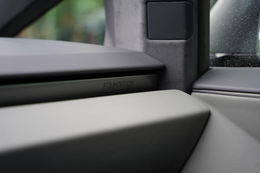 Tesla Cybertruck AWD 100 kWh Foundation Series