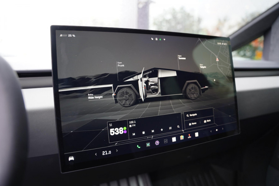 Tesla Cybertruck AWD 100 kWh Foundation Series
