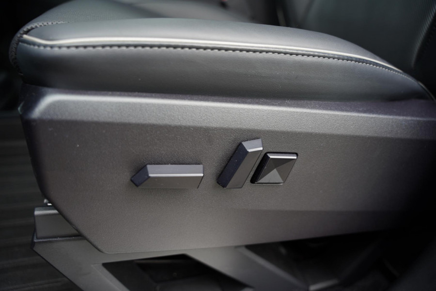 Tesla Cybertruck AWD 100 kWh Foundation Series