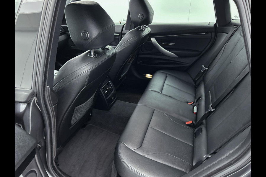 BMW 3-serie Gran Turismo 320i Centennial High Executive. M-SPORT (NL-auto, Dealer OnderH, Panorama, Navi Pro, StoelV, Etc)