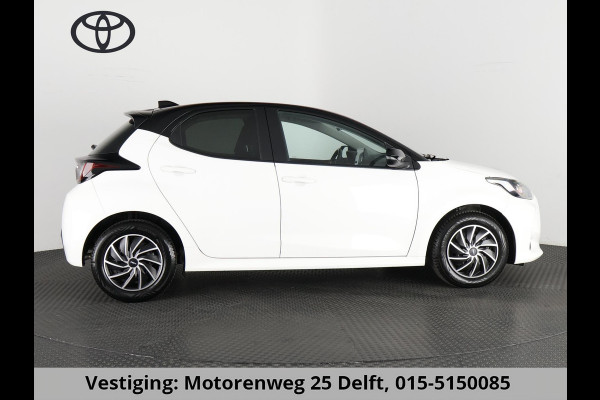 Toyota Yaris 1.5 HYB 1e EIG GARANTIE TOT 11-2032* BLACK & WHITE BIJNA 2023. CLOUD NAVI.CLIMA.CRUISE