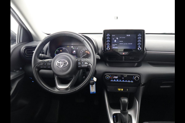 Toyota Yaris 1.5 HYB 1e EIG GARANTIE TOT 11-2032* BLACK & WHITE BIJNA 2023. CLOUD NAVI.CLIMA.CRUISE