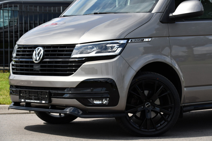 Volkswagen Transporter 2.0 TDI L2H1 Bulli Adaptieve Cruise, Virtual, Carplay, LED, Trekhaak, Leder, Stoelverwarming, 150PK Uniek!