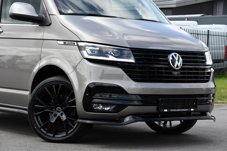 Volkswagen Transporter 2.0 TDI L2H1 Bulli Adaptieve Cruise, Virtual, Carplay, LED, Trekhaak, Leder, Stoelverwarming, 150PK Uniek!