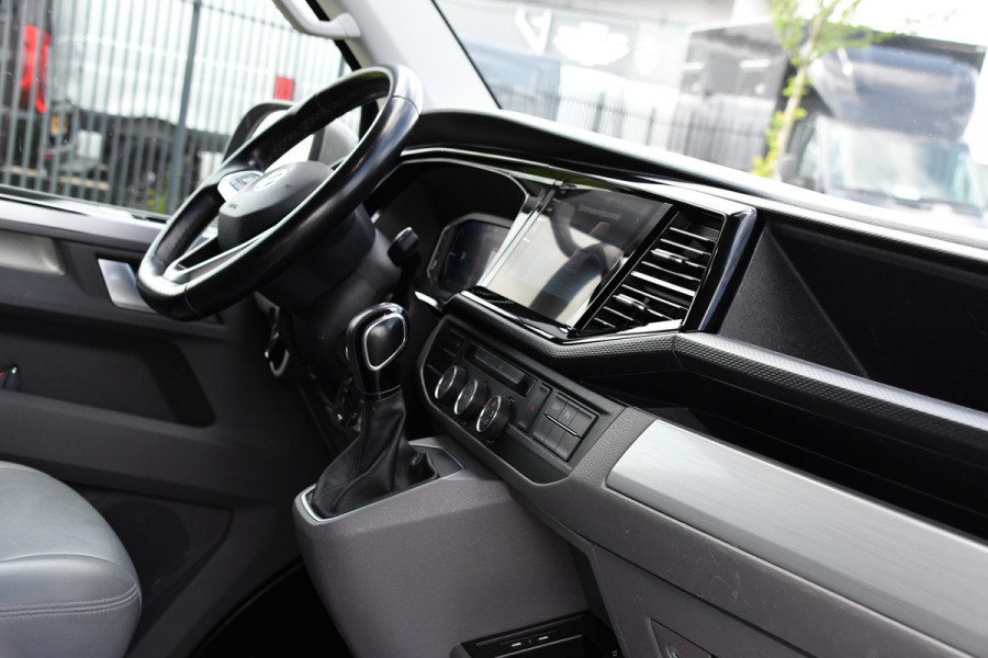 Volkswagen Transporter 2.0 TDI L2H1 Bulli Adaptieve Cruise, Virtual, Carplay, LED, Trekhaak, Leder, Stoelverwarming, 150PK Uniek!