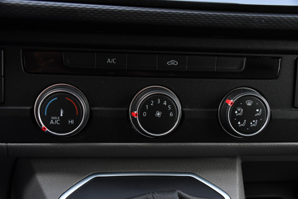 Volkswagen Transporter 2.0 TDI L2H1 Bulli Adaptieve Cruise, Virtual, Carplay, LED, Trekhaak, Leder, Stoelverwarming, 150PK Uniek!