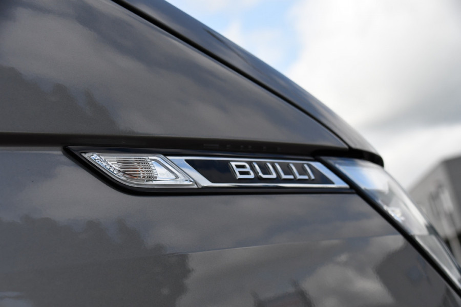Volkswagen Transporter 2.0 TDI L2H1 Bulli Adaptieve Cruise, Virtual, Carplay, LED, Trekhaak, Leder, Stoelverwarming, 150PK Uniek!
