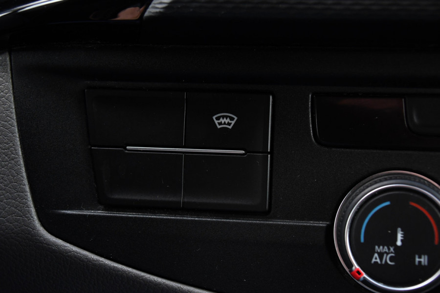 Volkswagen Transporter 2.0 TDI L2H1 Bulli Adaptieve Cruise, Virtual, Carplay, LED, Trekhaak, Leder, Stoelverwarming, 150PK Uniek!