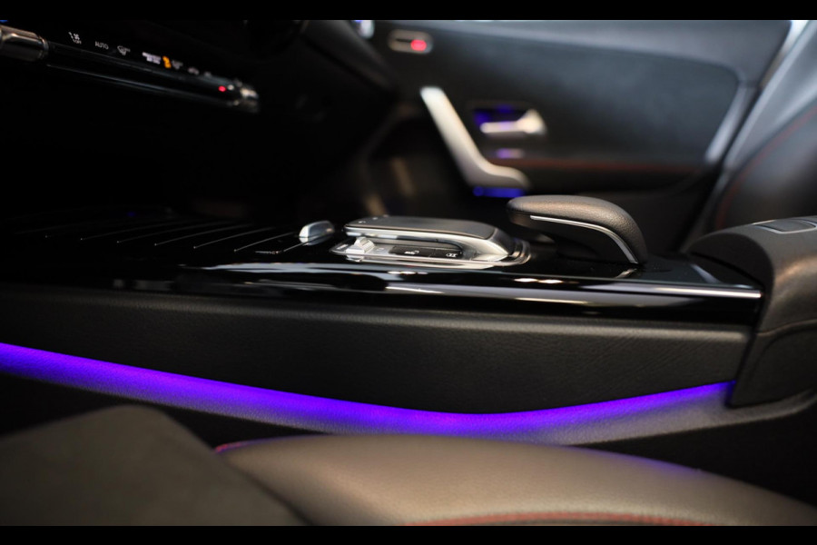Mercedes-Benz A-Klasse 200 AMG 45 Look / Aut / 163 Pk / Navi / Camera / Cruise Control / F1 Flippers / Open Panoramadak / Led / 19