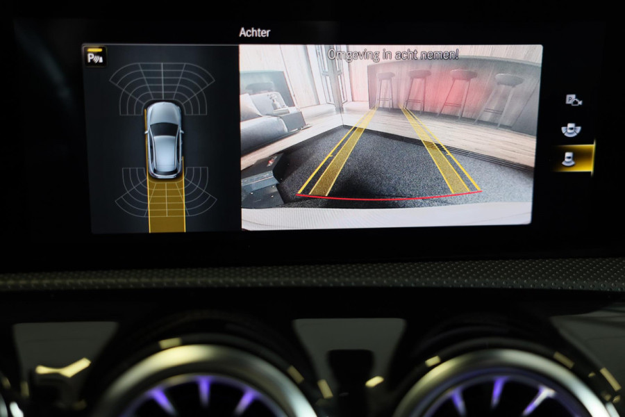 Mercedes-Benz A-Klasse 200 AMG 45 Look / Aut / 163 Pk / Navi / Camera / Cruise Control / F1 Flippers / Open Panoramadak / Led / 19