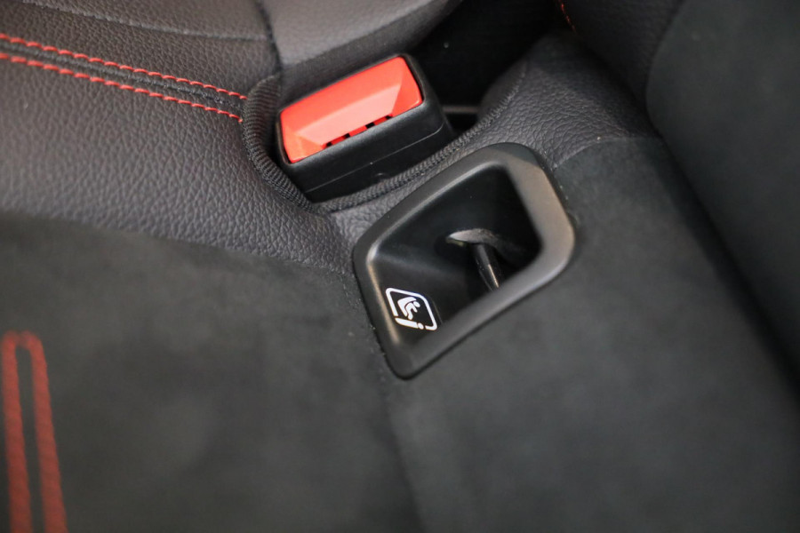 Mercedes-Benz A-Klasse 200 AMG 45 Look / Aut / 163 Pk / Navi / Camera / Cruise Control / F1 Flippers / Open Panoramadak / Led / 19