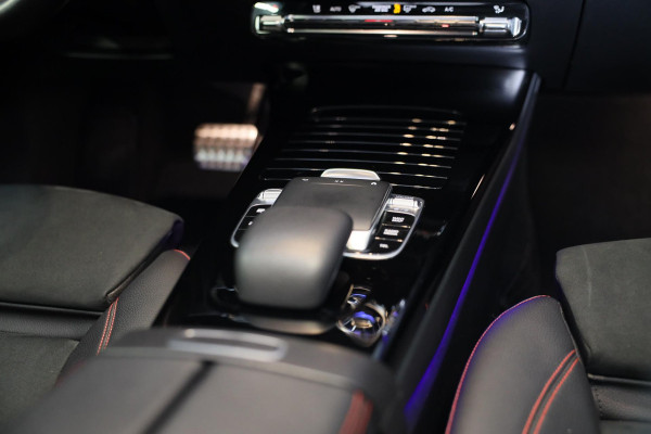 Mercedes-Benz A-Klasse 200 AMG 45 Look / Aut / 163 Pk / Navi / Camera / Cruise Control / F1 Flippers / Open Panoramadak / Led / 19