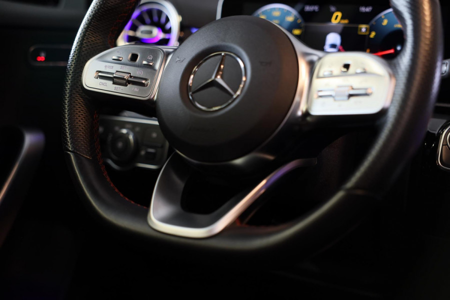 Mercedes-Benz A-Klasse 200 AMG 45 Look / Aut / 163 Pk / Navi / Camera / Cruise Control / F1 Flippers / Open Panoramadak / Led / 19