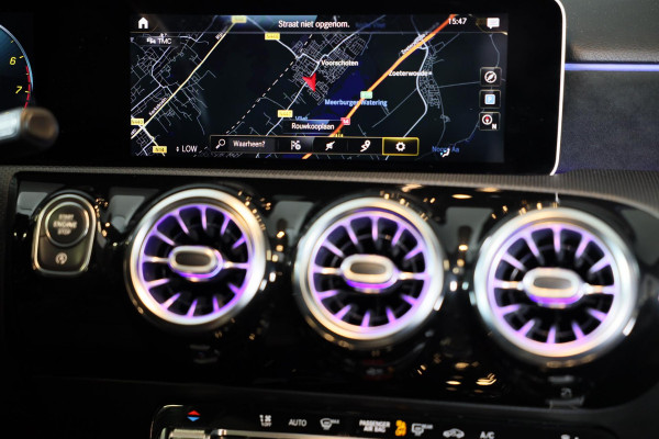 Mercedes-Benz A-Klasse 200 AMG 45 Look / Aut / 163 Pk / Navi / Camera / Cruise Control / F1 Flippers / Open Panoramadak / Led / 19