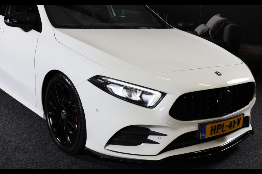 Mercedes-Benz A-Klasse 200 AMG 45 Look / Aut / 163 Pk / Navi / Camera / Cruise Control / F1 Flippers / Open Panoramadak / Led / 19