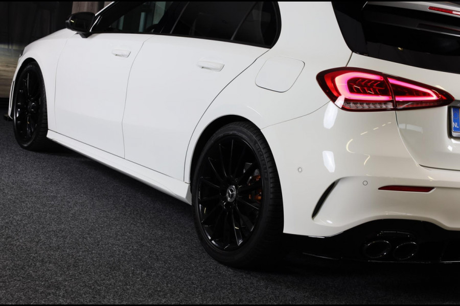 Mercedes-Benz A-Klasse 200 AMG 45 Look / Aut / 163 Pk / Navi / Camera / Cruise Control / F1 Flippers / Open Panoramadak / Led / 19