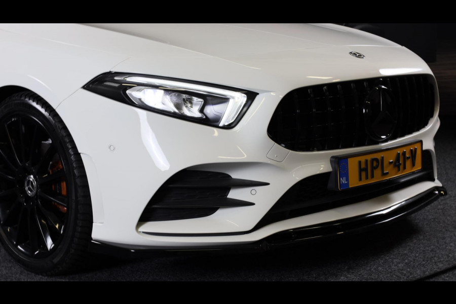 Mercedes-Benz A-Klasse 200 AMG 45 Look / Aut / 163 Pk / Navi / Camera / Cruise Control / F1 Flippers / Open Panoramadak / Led / 19