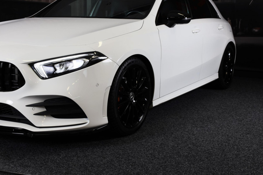 Mercedes-Benz A-Klasse 200 AMG 45 Look / Aut / 163 Pk / Navi / Camera / Cruise Control / F1 Flippers / Open Panoramadak / Led / 19